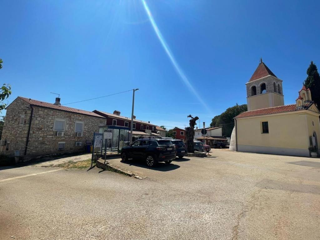 Villa Amore Radini Istrian Romantic Studio With Private Parking And Terrace Brtonigla Luaran gambar