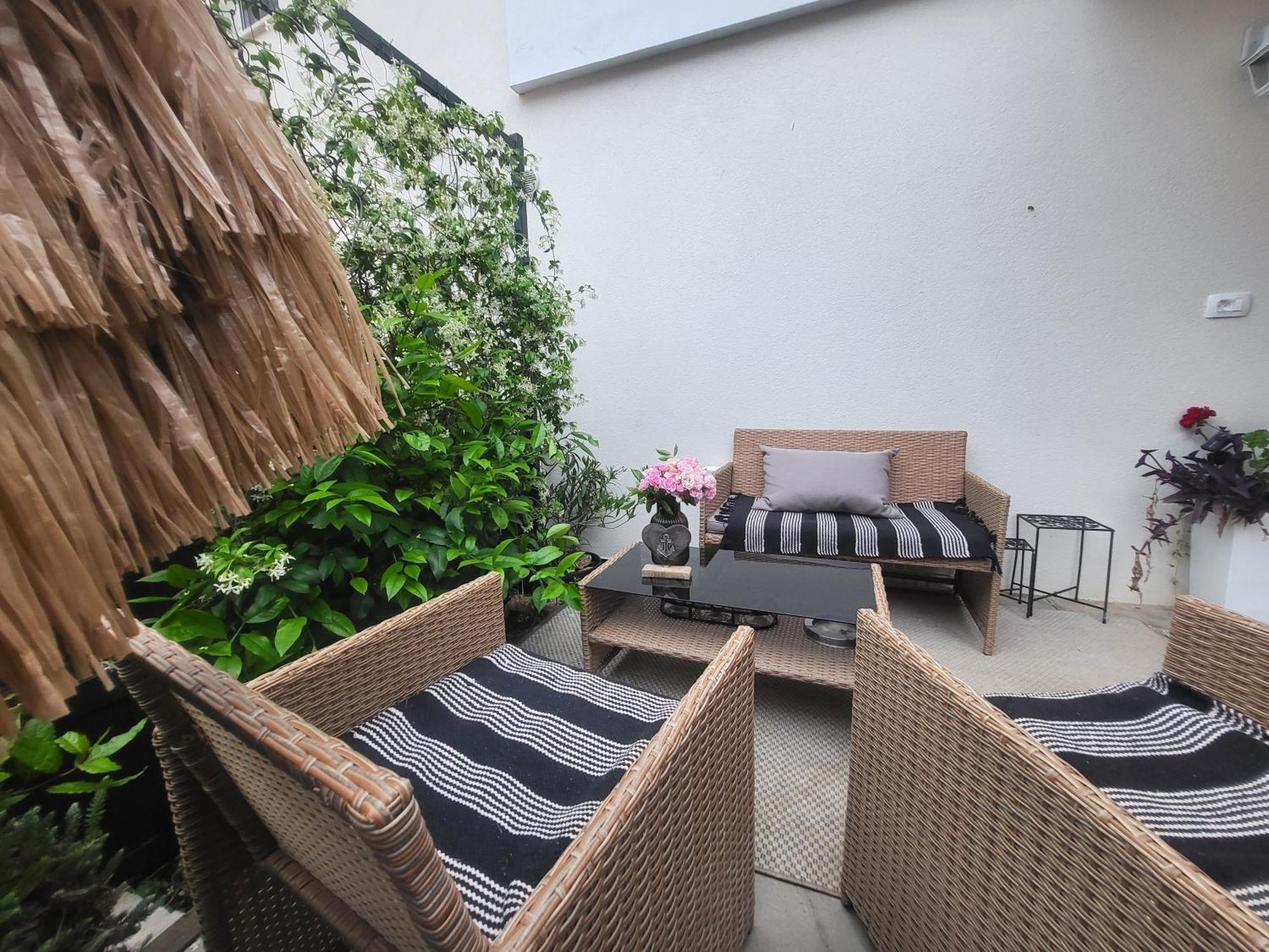 Villa Amore Radini Istrian Romantic Studio With Private Parking And Terrace Brtonigla Luaran gambar