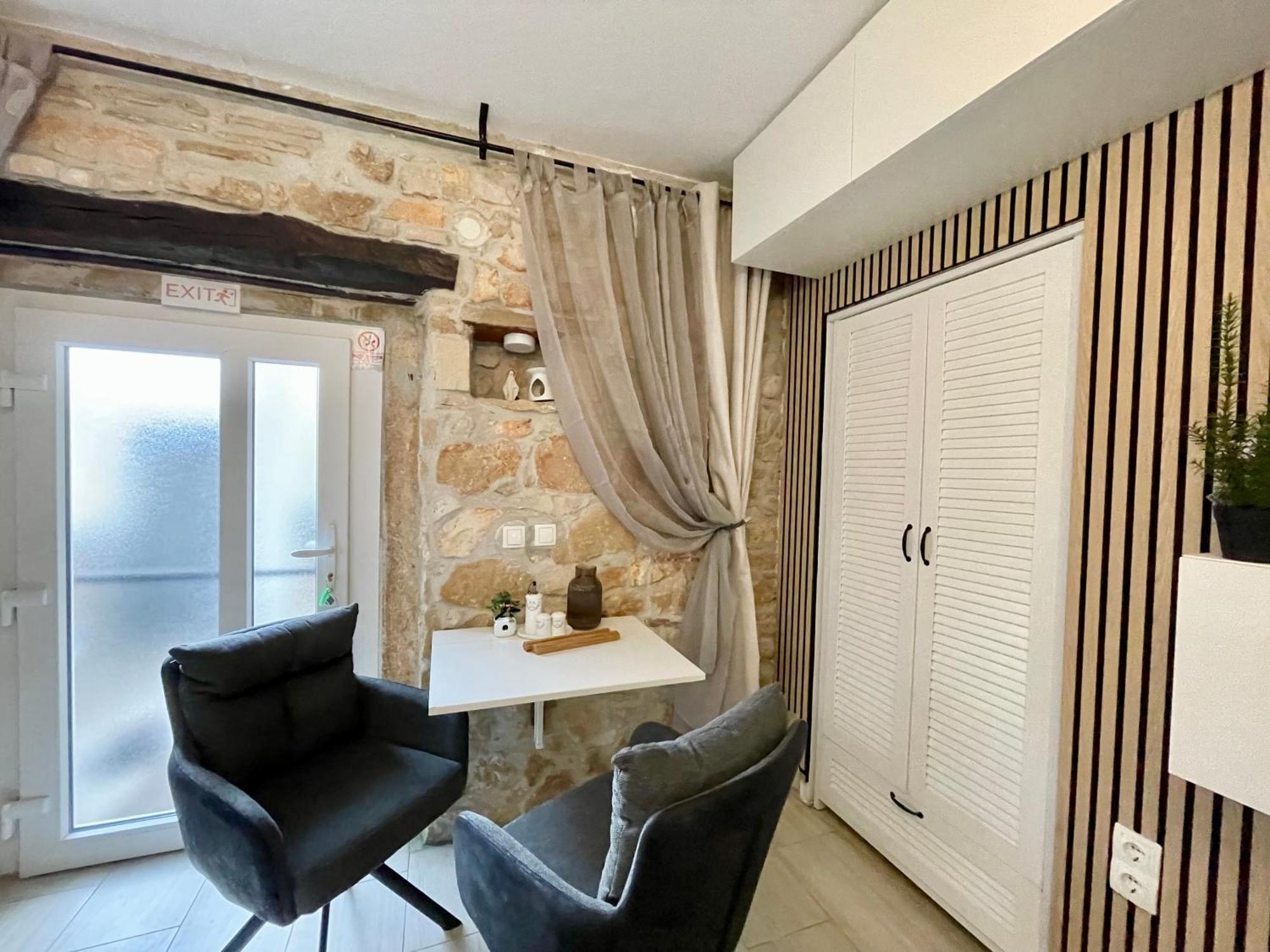 Villa Amore Radini Istrian Romantic Studio With Private Parking And Terrace Brtonigla Luaran gambar